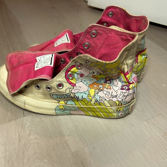 RARE GRAFFITI SKULL CONVERSE - Picture 1 of 3